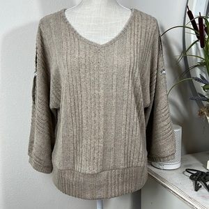 Adrienne Vittadini L Tan Thin Sweater